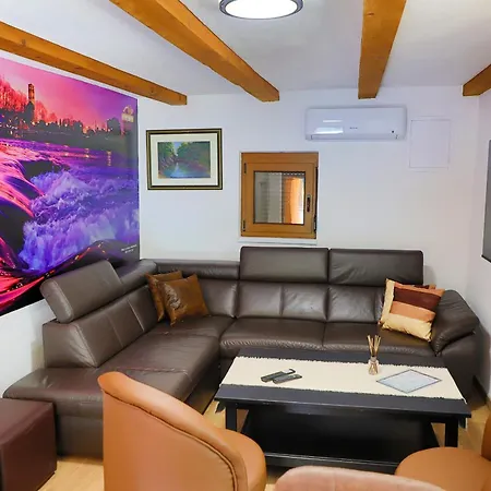 Homes Mujo Bejzin * Racic