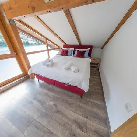 Homes Mujo Bejzin Racic