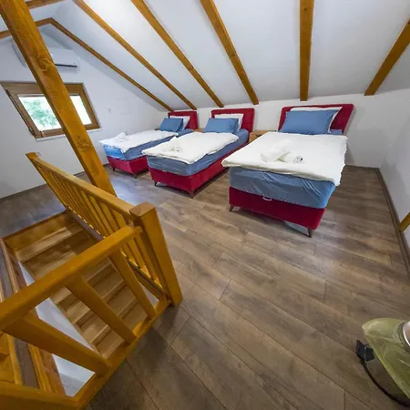 Homes Mujo Bejzin 公寓 Racic