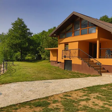 Homes Mujo Bejzin Apartmán Racic